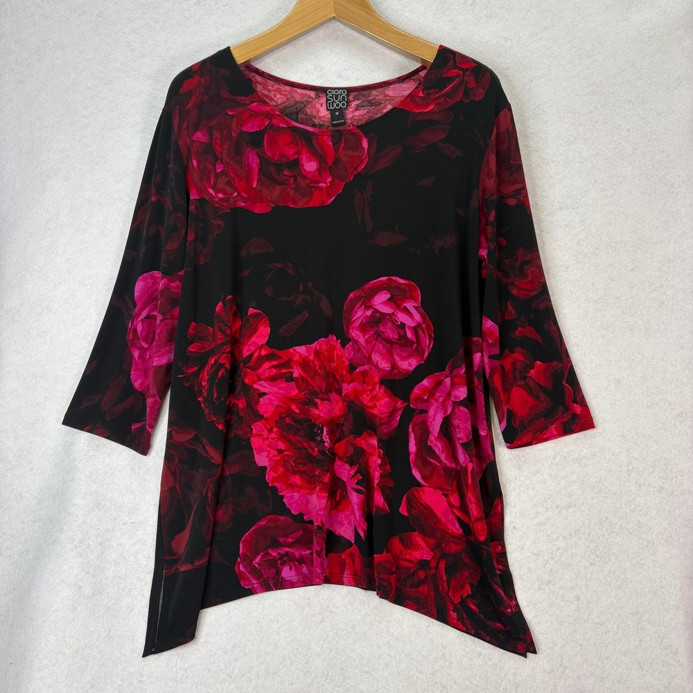 Clara Sunwoo Black Red Floral Sharkbite Hem Tunic Top Women 1X Romantic Travel